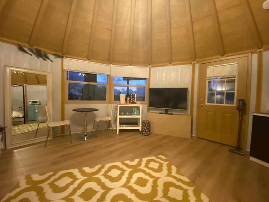 Villa Glamping-Sky Dome Yurt-Tiny House-2 By Lavenders Field Valley Center Exterior foto